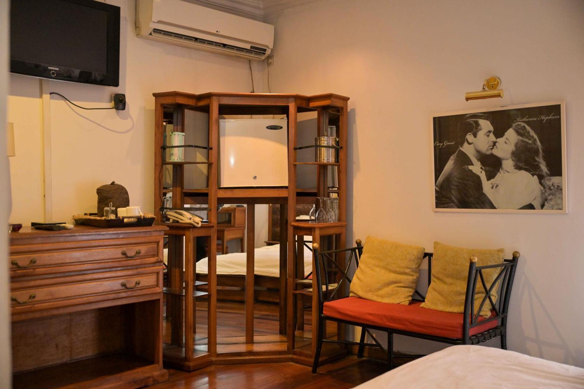 Hotel Brajas Ανταναναρίβο Εξωτερικό φωτογραφία