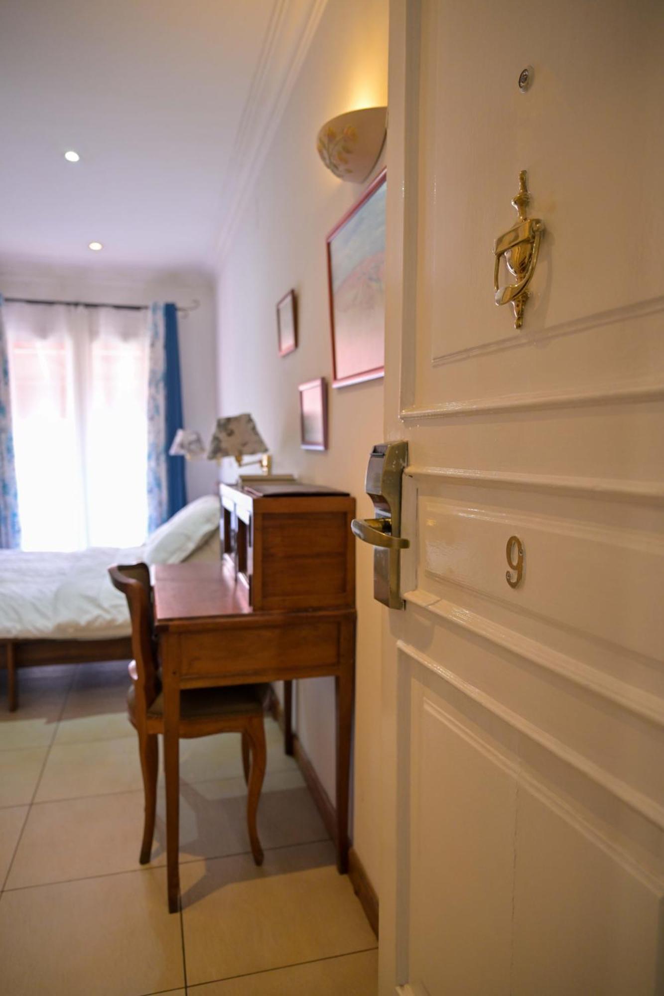 Hotel Brajas Ανταναναρίβο Δωμάτιο φωτογραφία