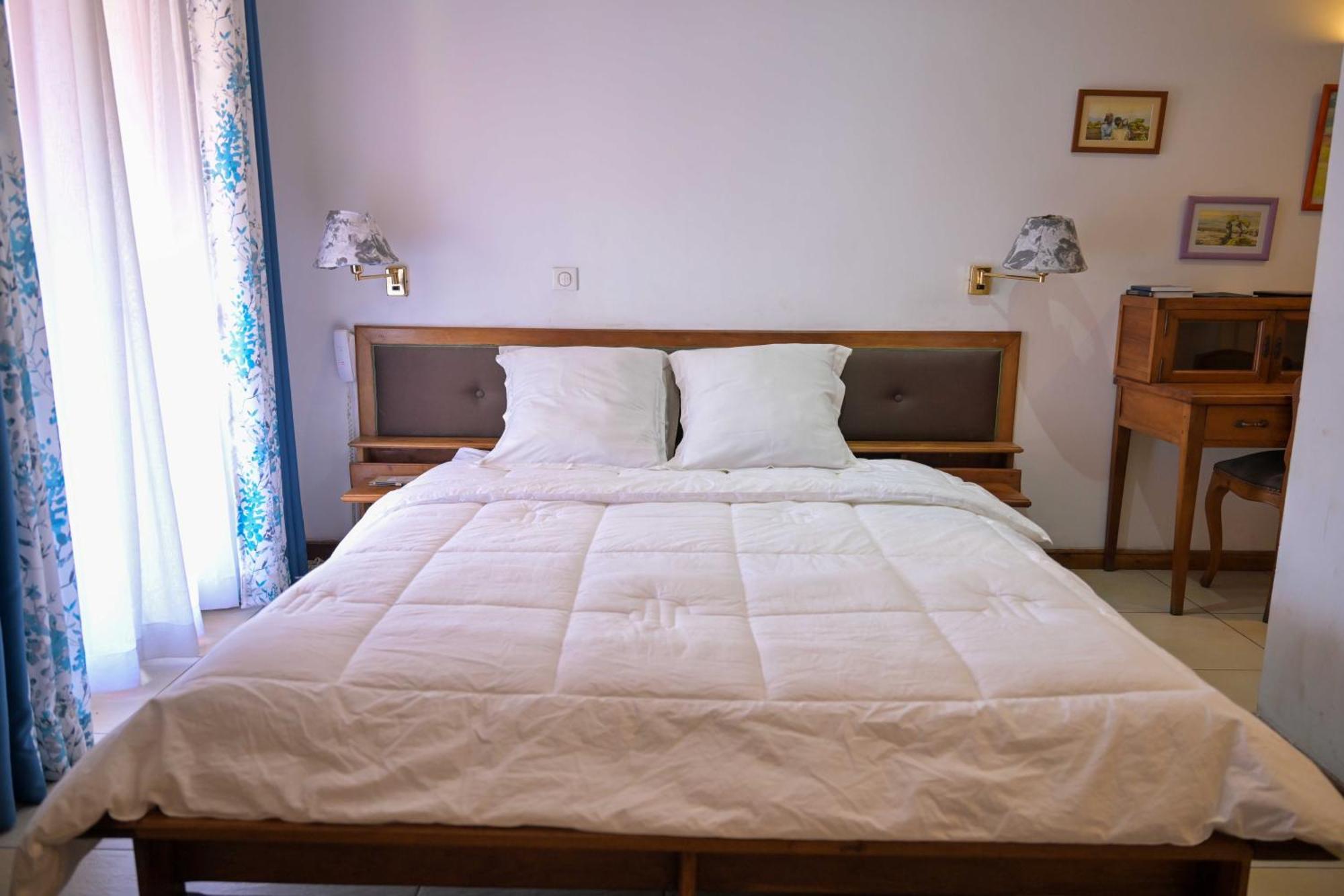 Hotel Brajas Ανταναναρίβο Δωμάτιο φωτογραφία